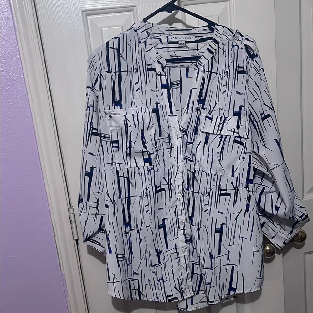 Larry Levine Blue and White Geometric Button Down Shirt